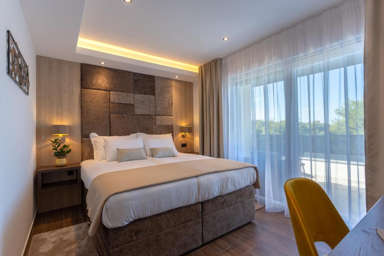 Villa Fortis B&B トロギール エクステリア 写真