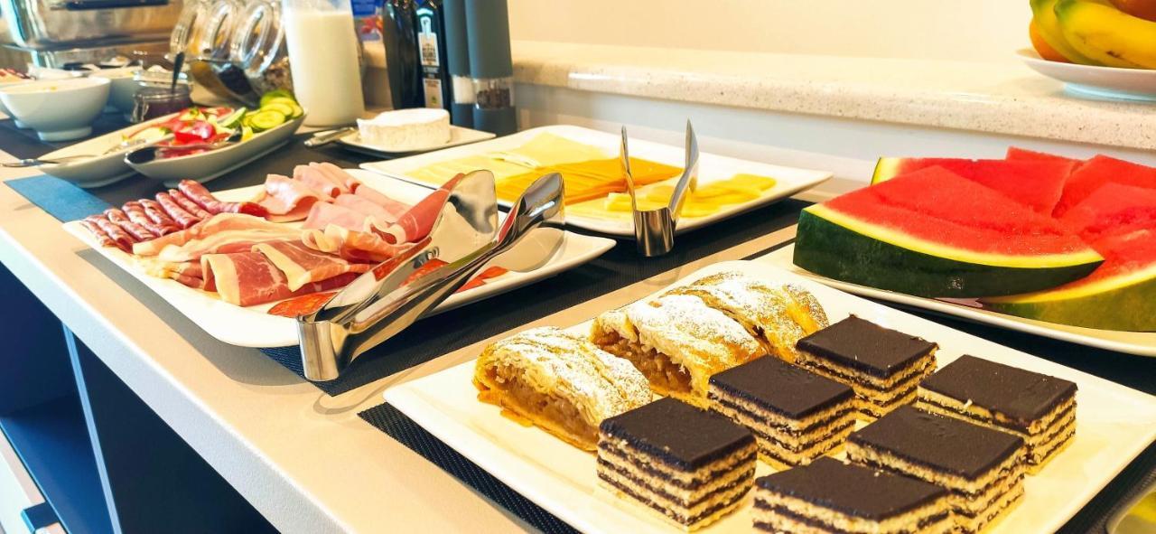 Villa Fortis B&B トロギール エクステリア 写真